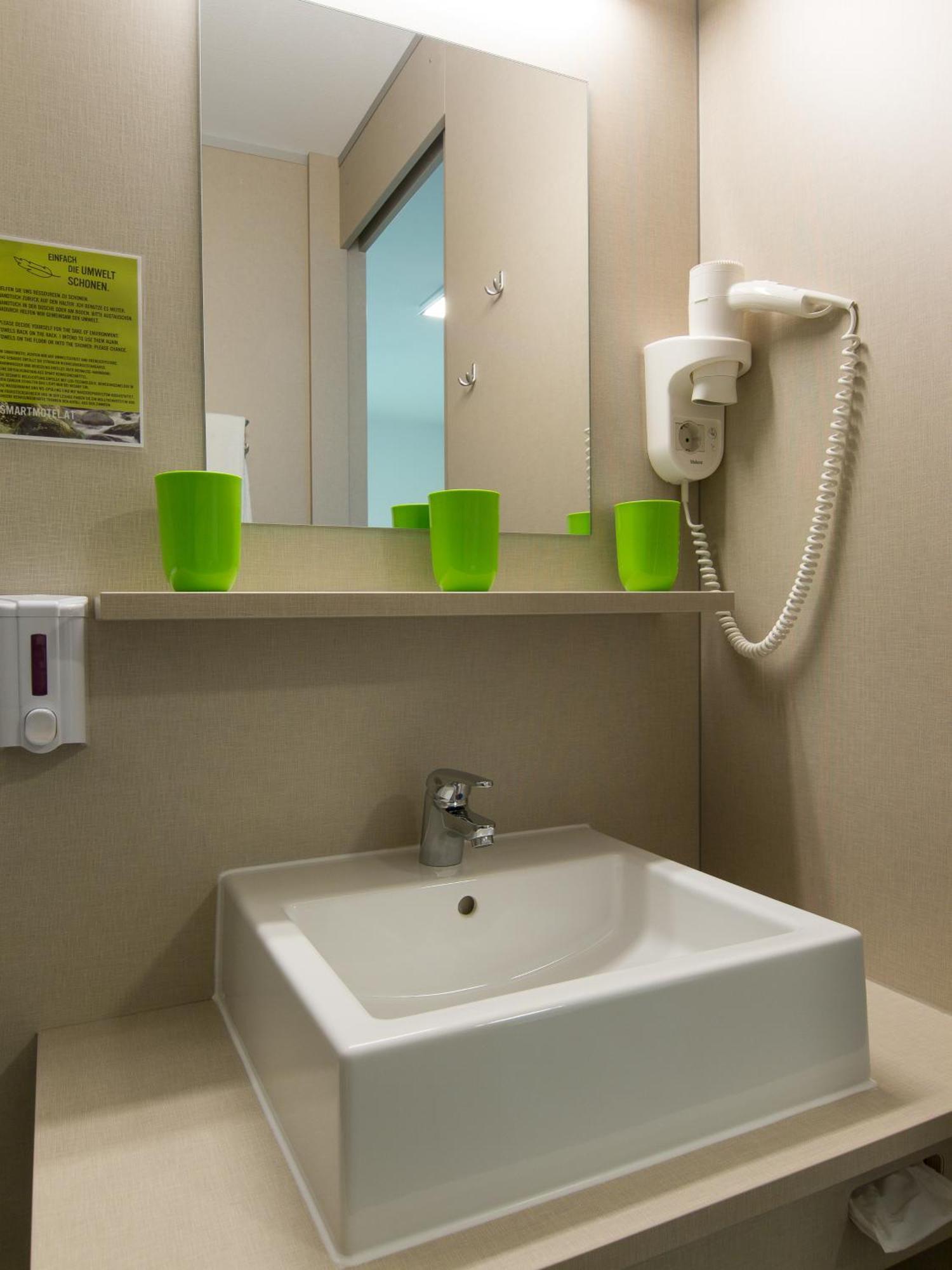 Smart Motel Гарс-ам-Камп Екстериор снимка