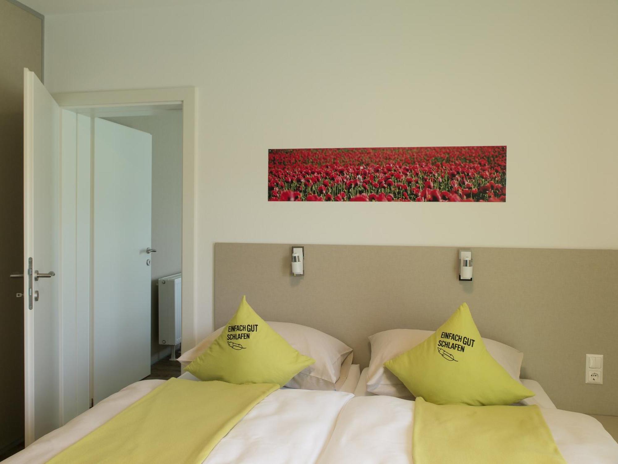 Smart Motel Гарс-ам-Камп Екстериор снимка