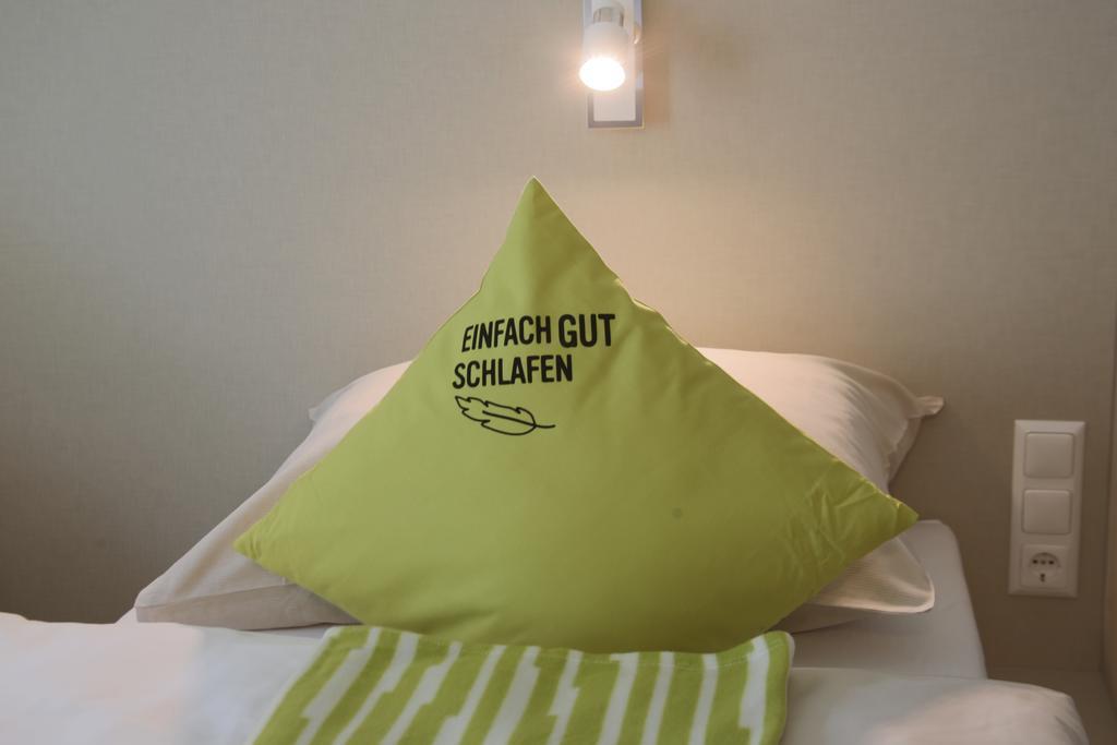 Smart Motel Гарс-ам-Камп Стая снимка